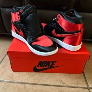 Air Jordan 1 High OG "Satin bred